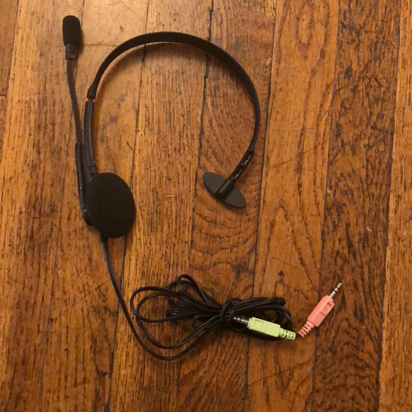 Computer headset - Picture 1 of 3